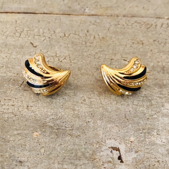 ♥️ Dior ♥️ Gold Clip Earrings - Picture 2 of 6